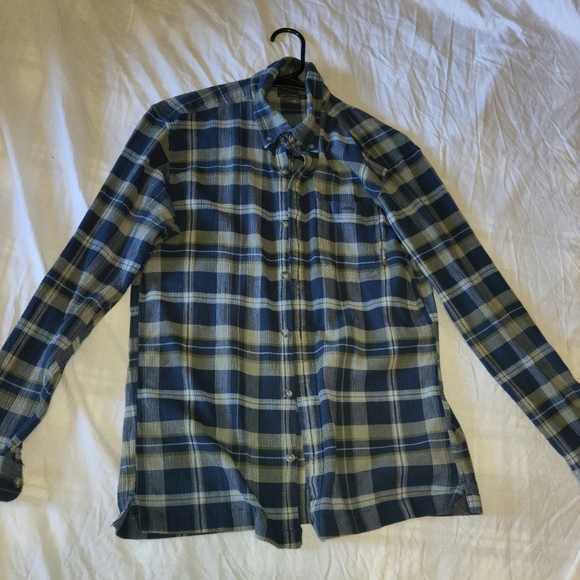 Eddie Bauer blue/green long sleeve shirt. - Picture 1 of 5